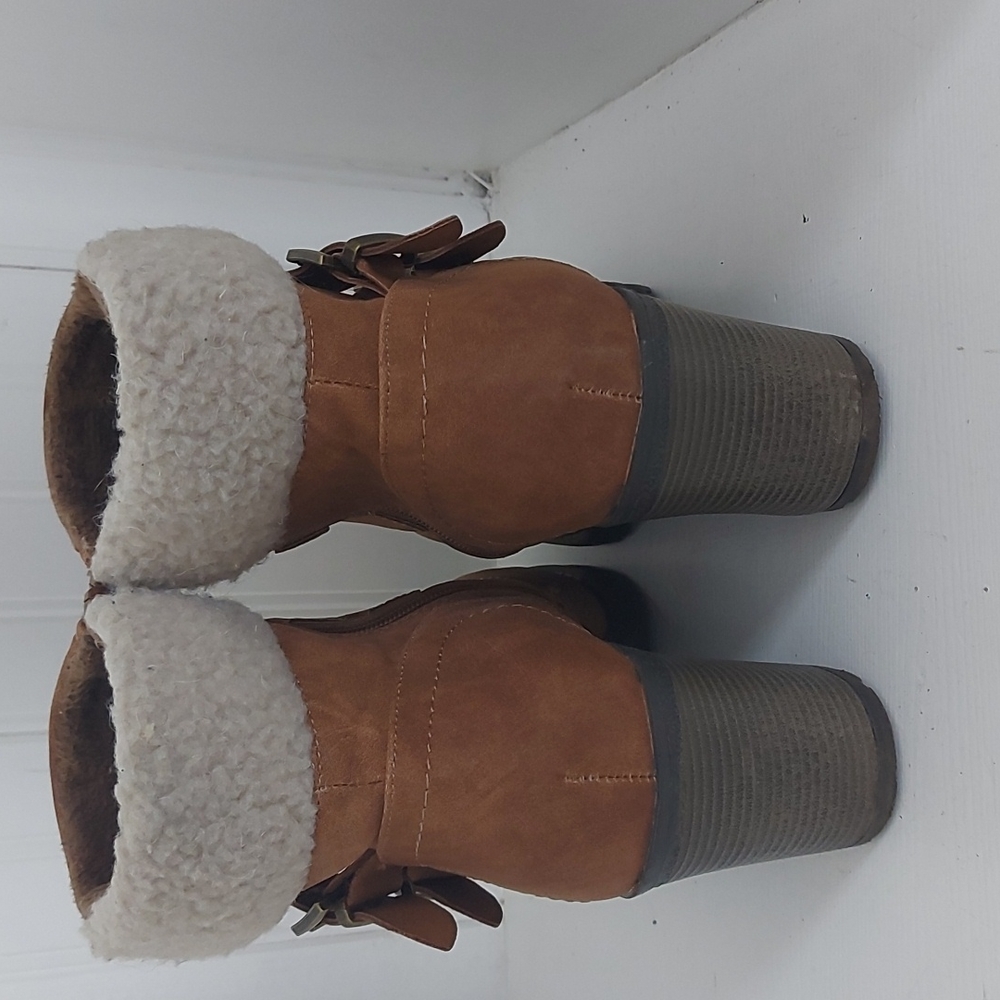 Booties - Picture 3 of 4